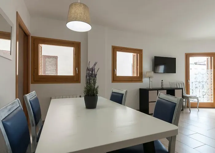 Lets Holidays Mediterranean 3 Minutes To The 3 *